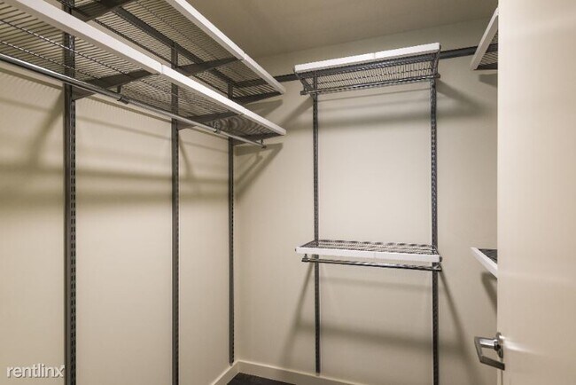 Building Photo - 1 br, 1 bath Apartment - 1810 Chestnut Pl