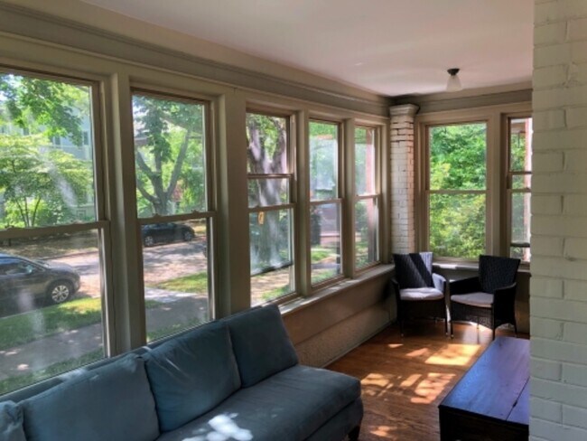 Foto del edificio - 5301 N Lakewood Ave