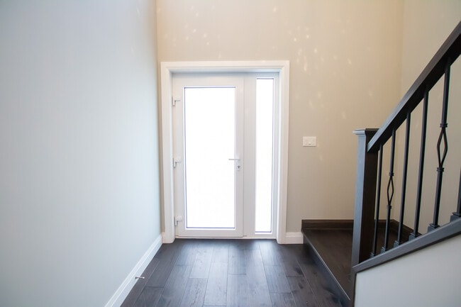 Building Photo - Gorgeous 4 Bdrm * 3 Bath * Lambeth * South London * AVAIL OCTOBER!