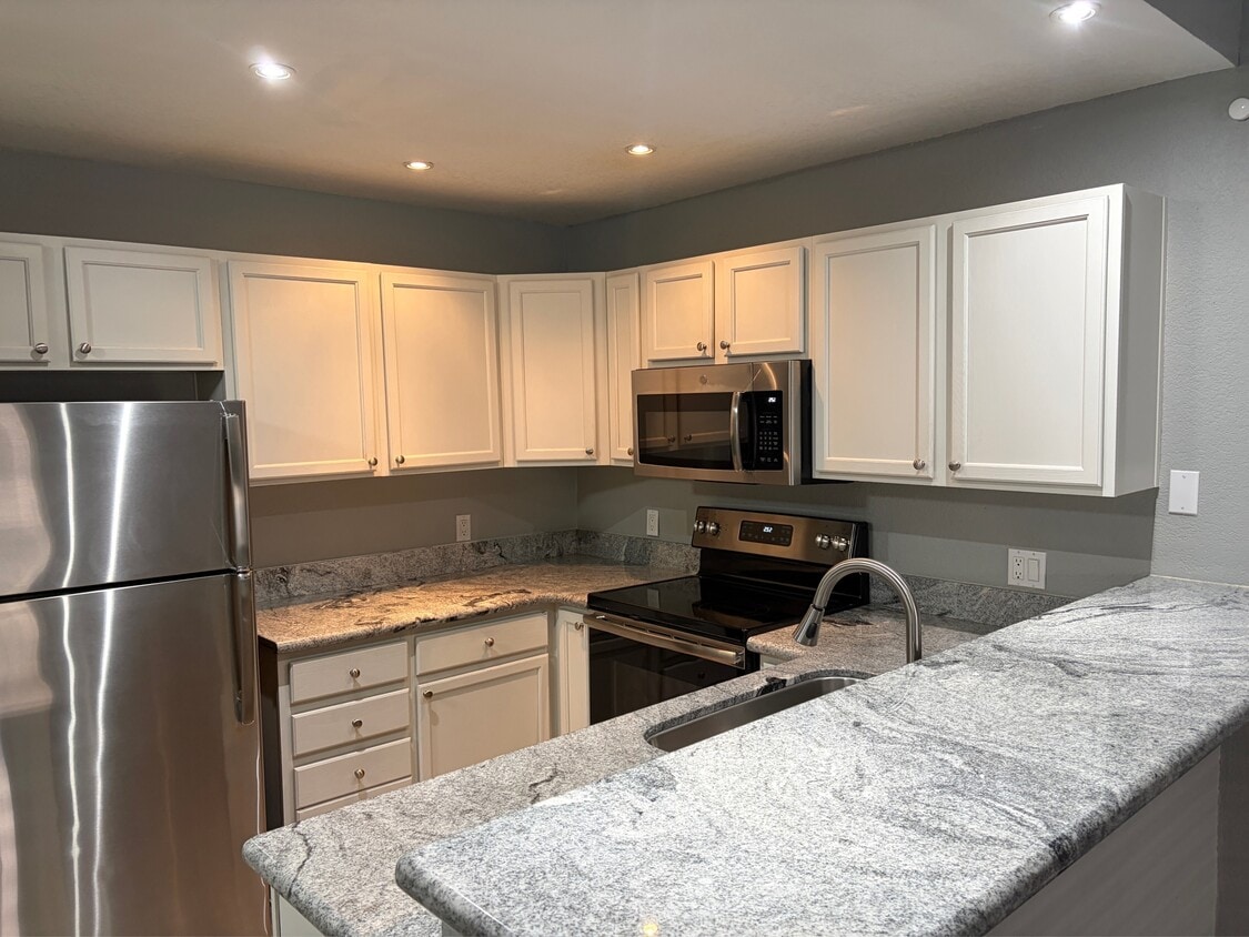 Photo - 2201 N Comanche Dr (Chandler, AZ)