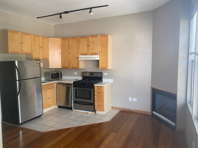 Building Photo - 1239 W Ohio St