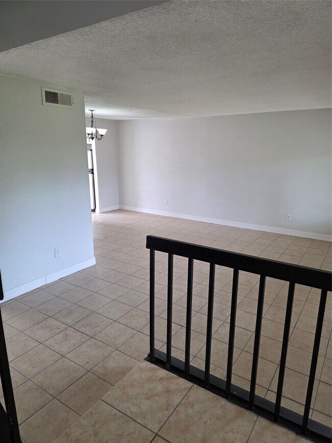 Foto del edificio - 10343 Huntington Pl Dr