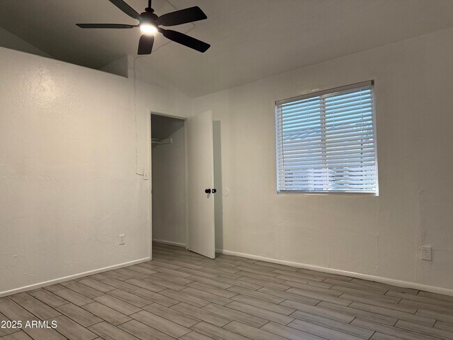 Foto del edificio - 13221 North 21st Pl