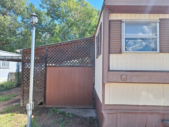 Building Photo - 3030 Wood Ave