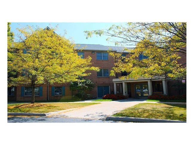 Building Photo - 5225 Cherry Creek Pkwy S