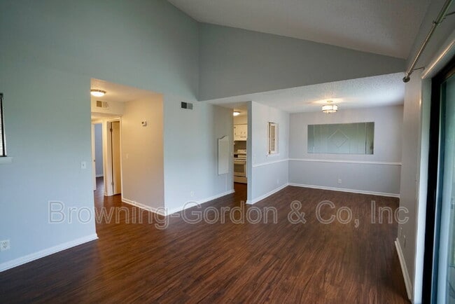 Building Photo - 411 Summit Ridge Pl