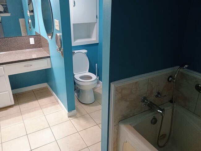 Baño 3 - 1620 Landry Dr