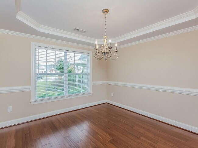 Foto del edificio - 601 Monterey Pine Dr