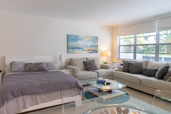 Foto del edificio - 100 Lincoln Rd