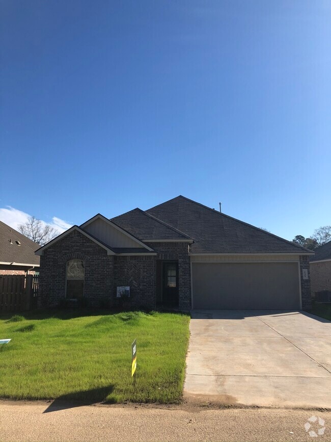 Building Photo - 28464 Longfellow Ln