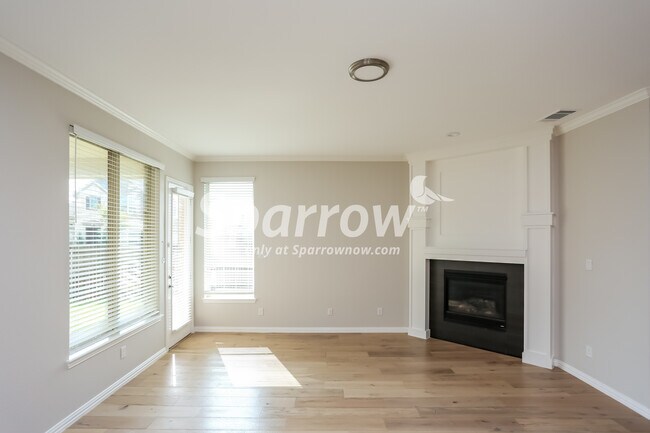 Foto del edificio - 14700 Cedar Flat Way