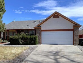 Building Photo - 4672 Biscay St