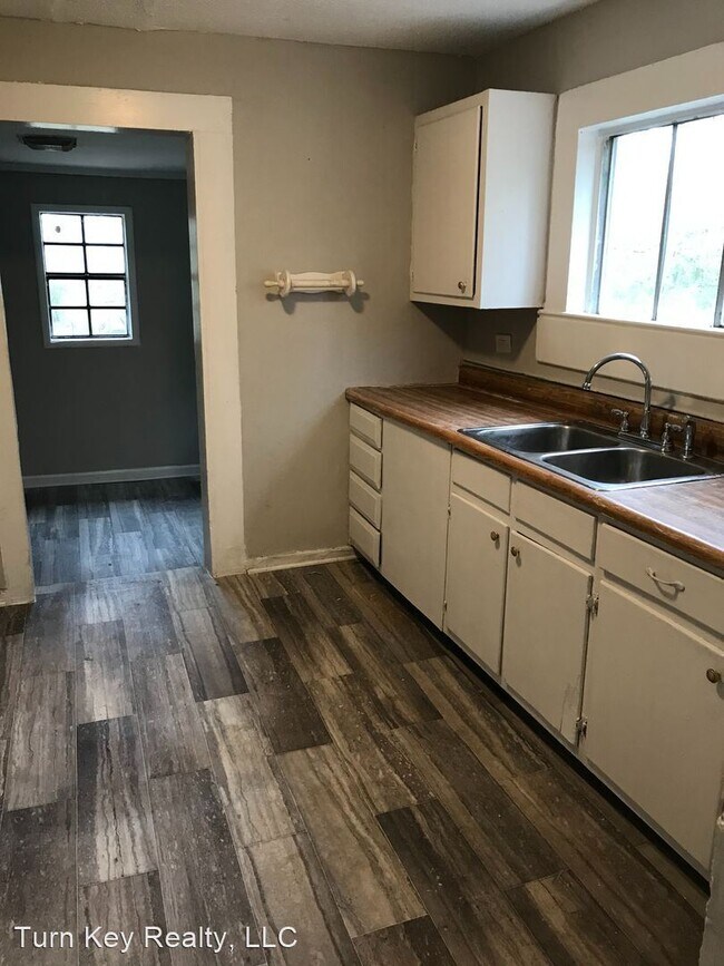 Building Photo - 3 br, 1.5 bath House - 121 Inglenook Drive