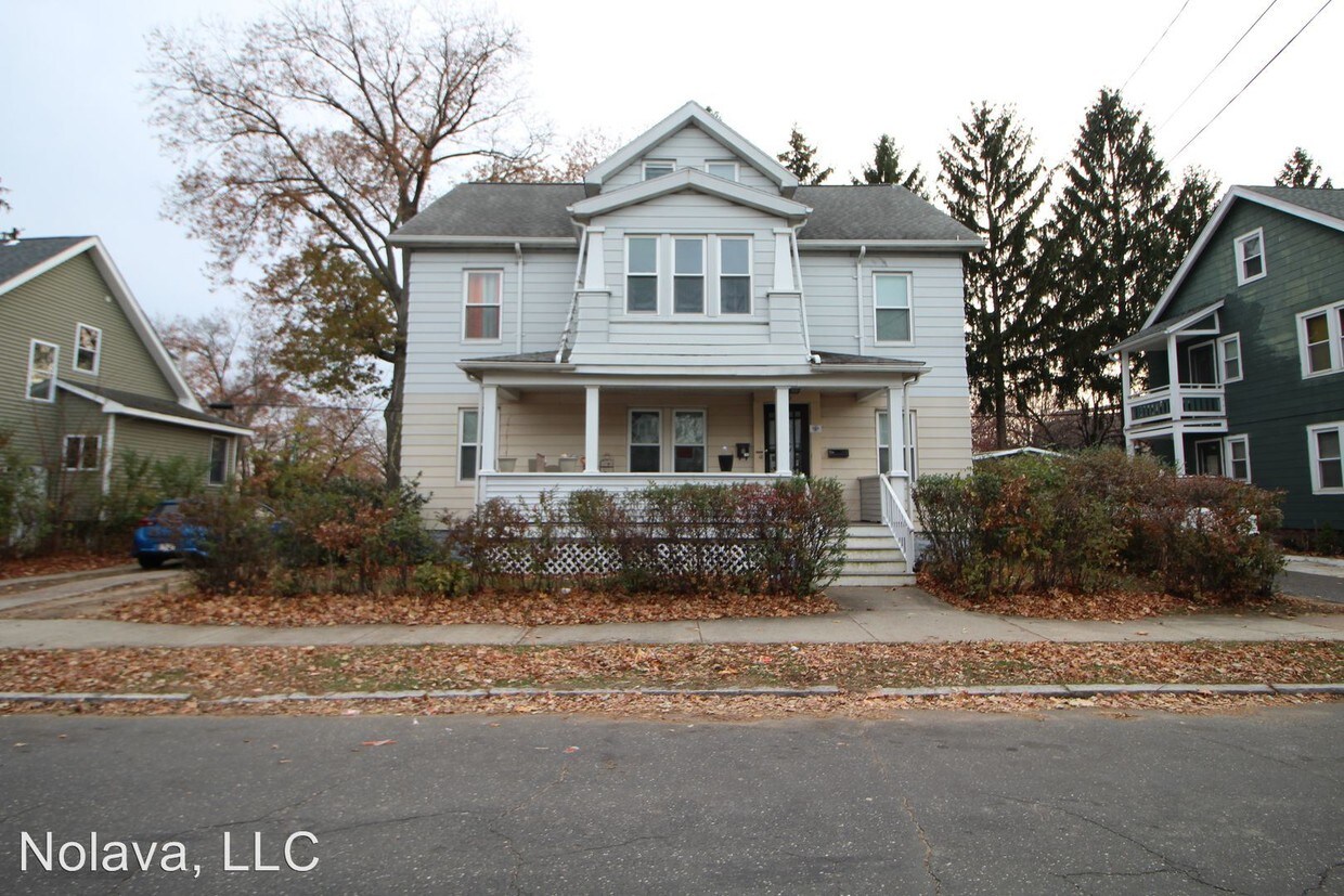 Primary Photo - 20 Parkside St
