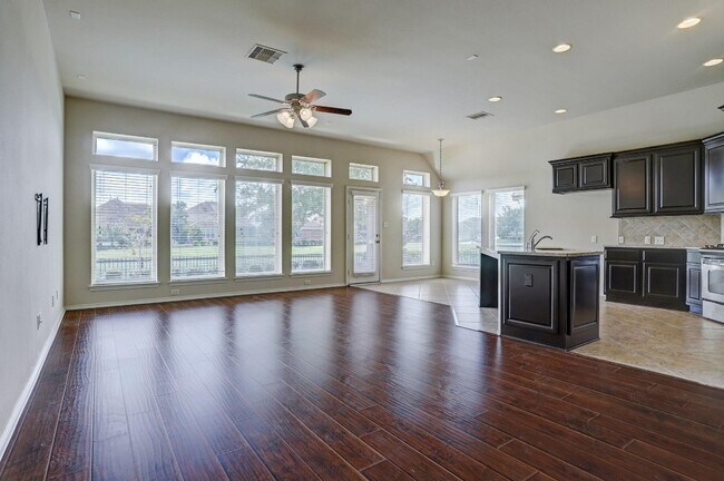 Foto del edificio - 26323 Crystal Cove Ln