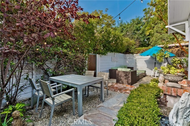 Foto del edificio - 400 Norwich Dr