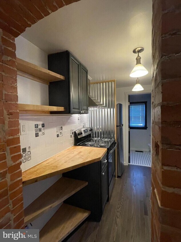 1206 Eleventh St, Eddystone, PA 19022 Townhome Rentals in Eddystone