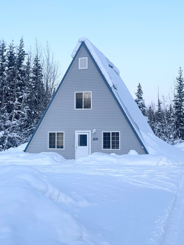 Primary Photo - 3bd A-Frame for Rent in North Pole! Fuel I...