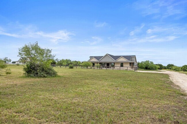 Foto del edificio - 251 Gatlin Ranch Rd