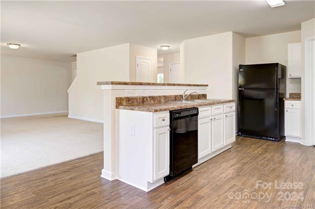 Building Photo - 9740 Weikert Rd