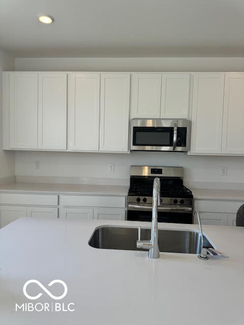 Building Photo - 739 Felix Dr