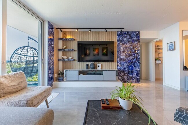 Foto del edificio - 2841 NE 163rd St