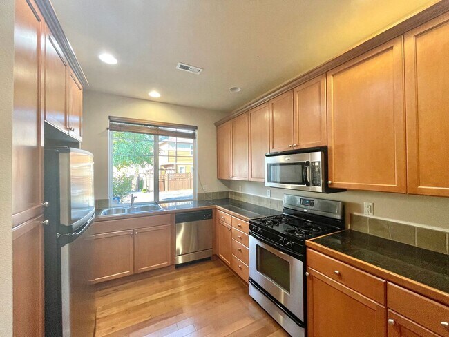 Foto del edificio - Great Home For Rent