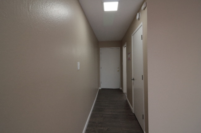 Photo - 2220 Lake Rd Apartment