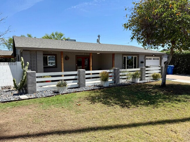 Foto del edificio - 3553 E Monterosa St