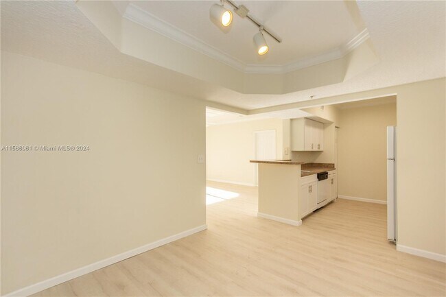 Building Photo - 231 SW 116th Ave