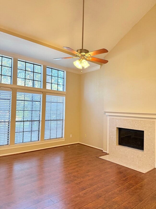 Building Photo - 98 N Pathfinders Cir