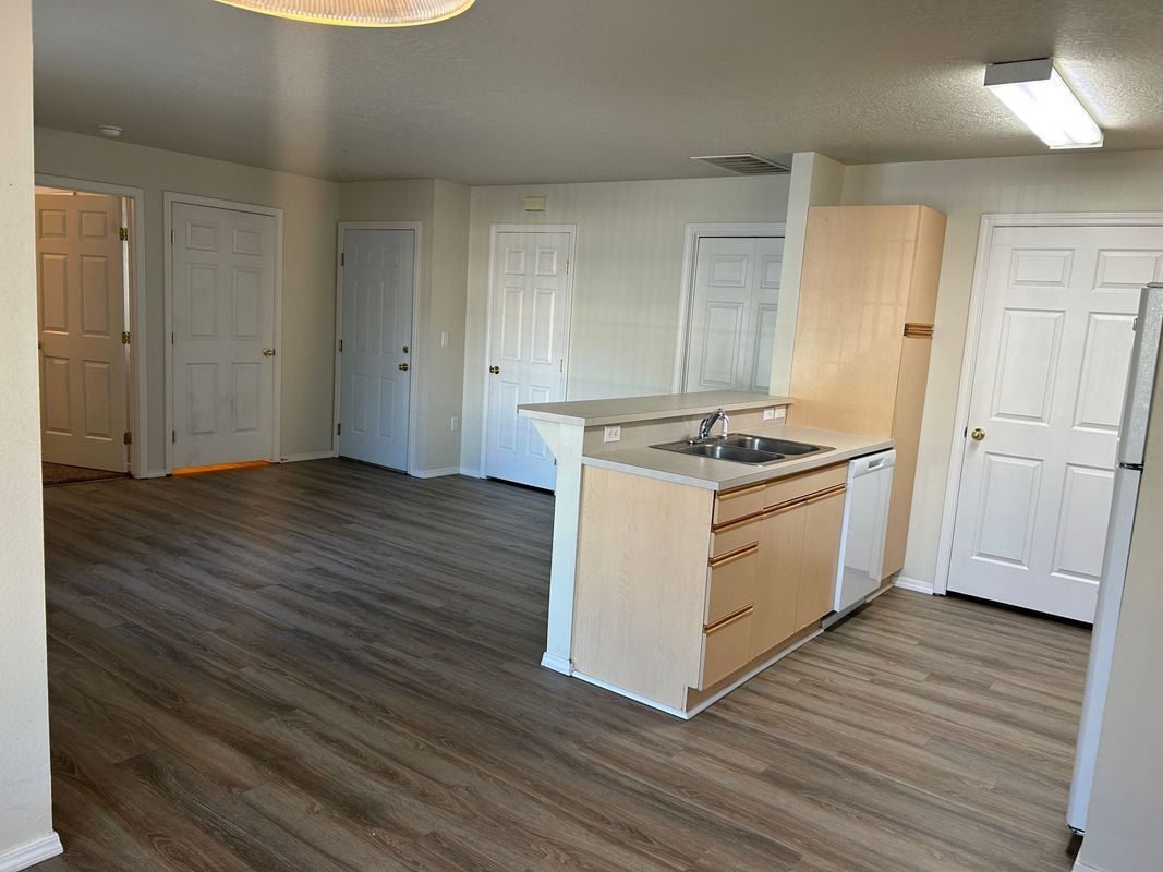 Building Photo - 215 N Sea Fury Ln