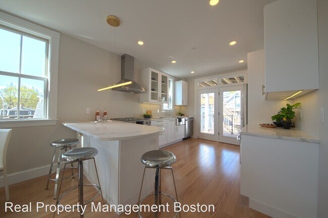 Building Photo - 2 br, 2 bath House - 18 Porter St. #2