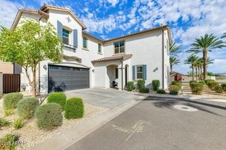 Building Photo - 9928 E Tahoe Ave