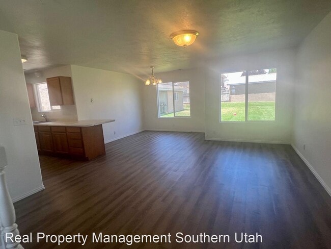 Building Photo - 3 br, 2.5 bath House - 1110 N 1650 W #4