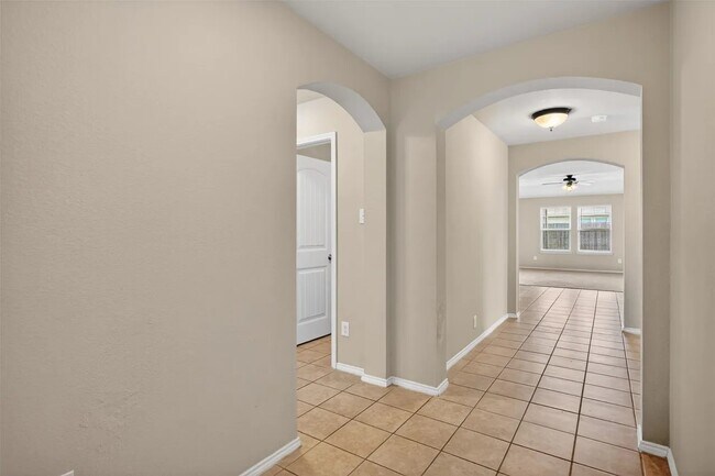 Building Photo - 416 Azalea Dr