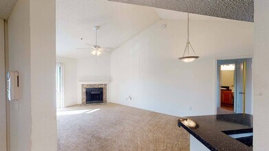 Interior Photo - Regatta Shores