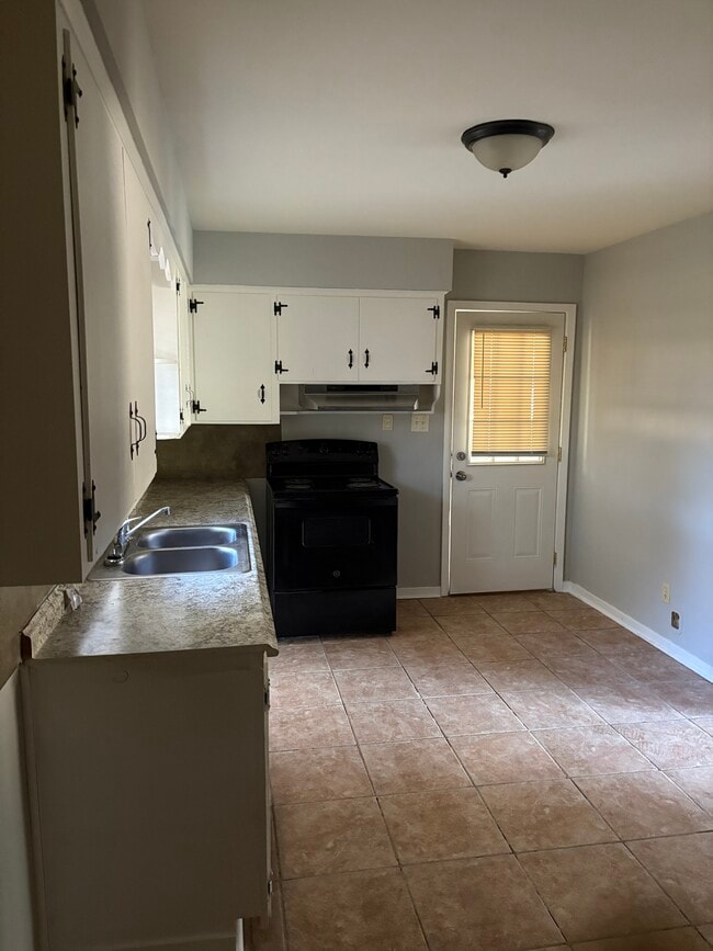 Foto del edificio - 3648 Thomas Ave