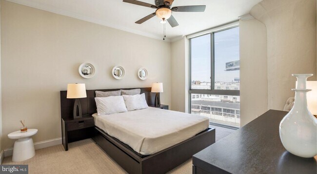 Building Photo - 800 N Delaware Ave