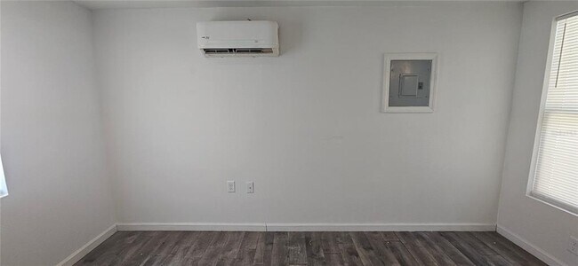 Foto del edificio - 4748 US-17