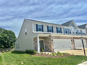 Building Photo - 631 Brookwood Glen Terrace