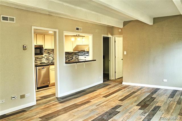 Foto principal - 9995 E Harvard Ave
