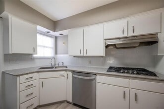 Building Photo - 4501 Emerson Ave
