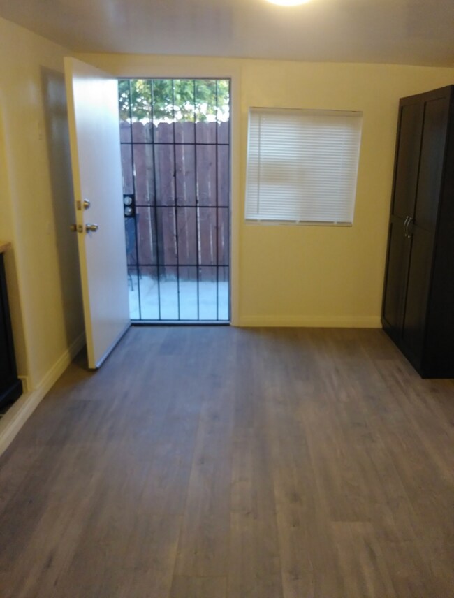 Foto del edificio - 1732 Englewood Dr