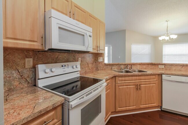Building Photo - 10815 Paso Fino Dr