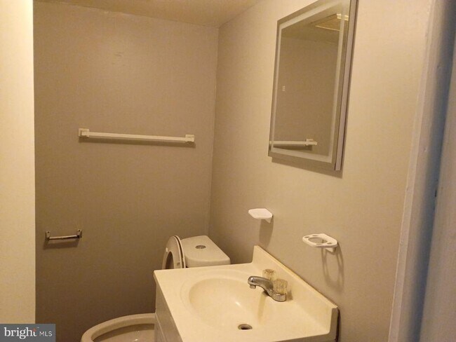 Foto del edificio - 100 Brandywine Blvd