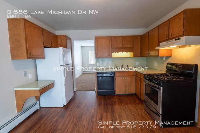 Building Photo - 686 Lake Michigan Dr NW