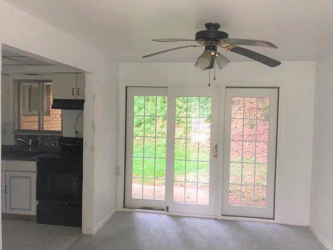 Building Photo - 7917 Orlan Pl