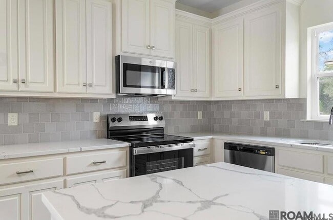 Foto del edificio - 6908 Goya Ave