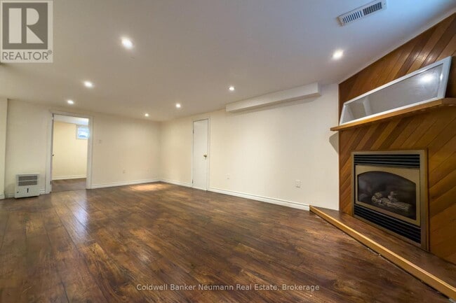 Photo du bâtiment - 17 Ottawa Crescent